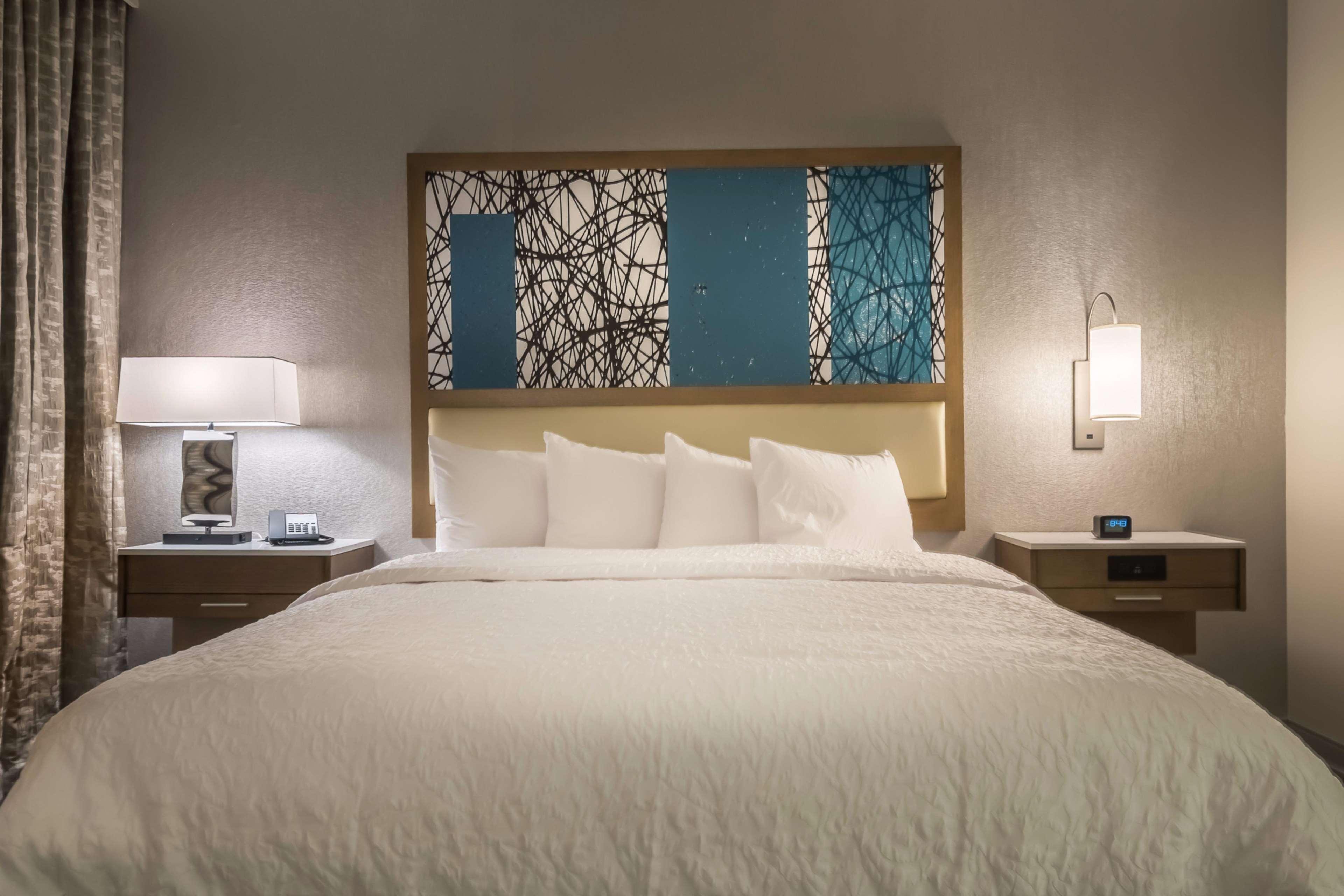 Hampton Inn & Suites Dallas-The Colony Exterior photo