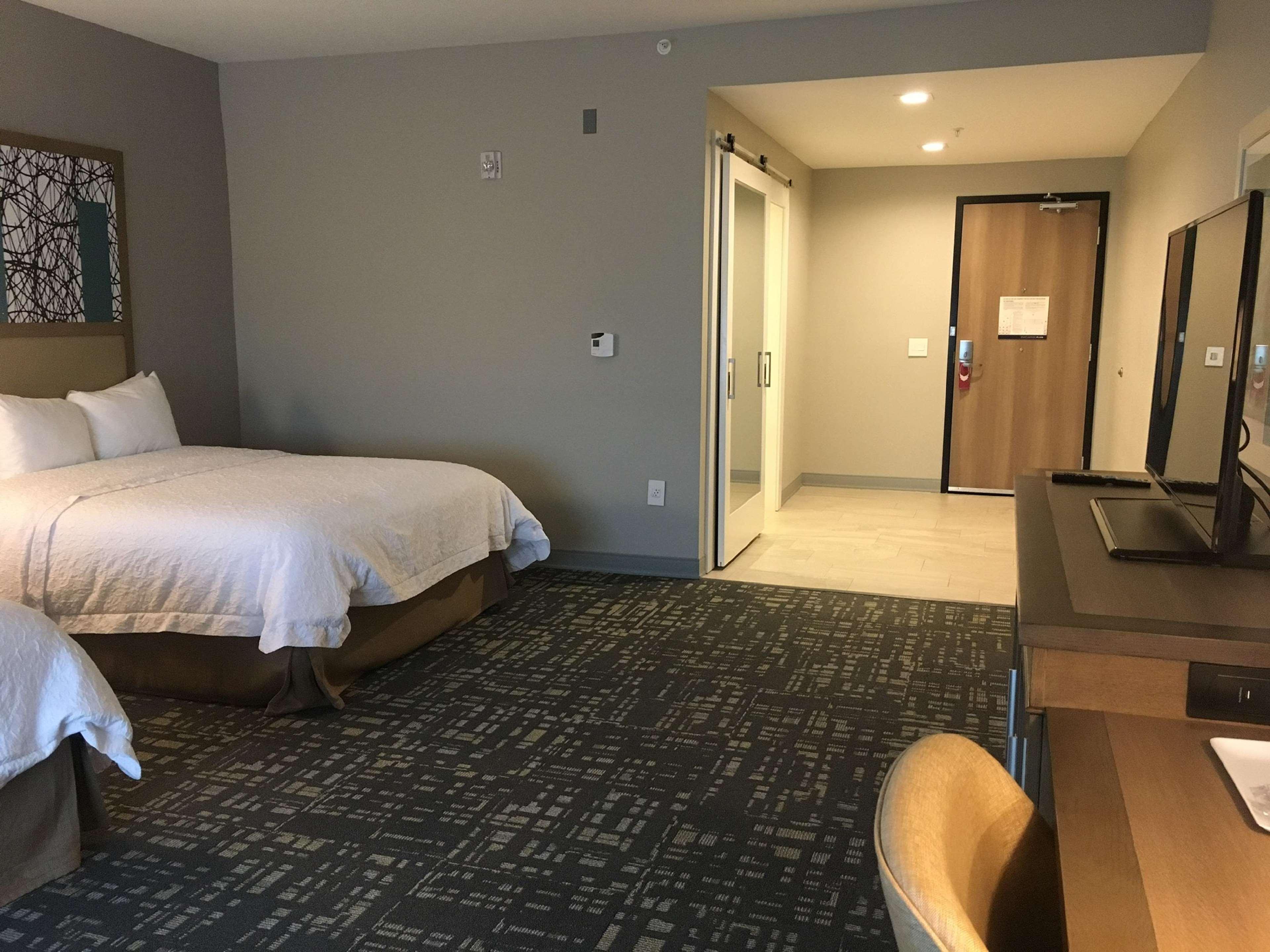 Hampton Inn & Suites Dallas-The Colony Exterior photo