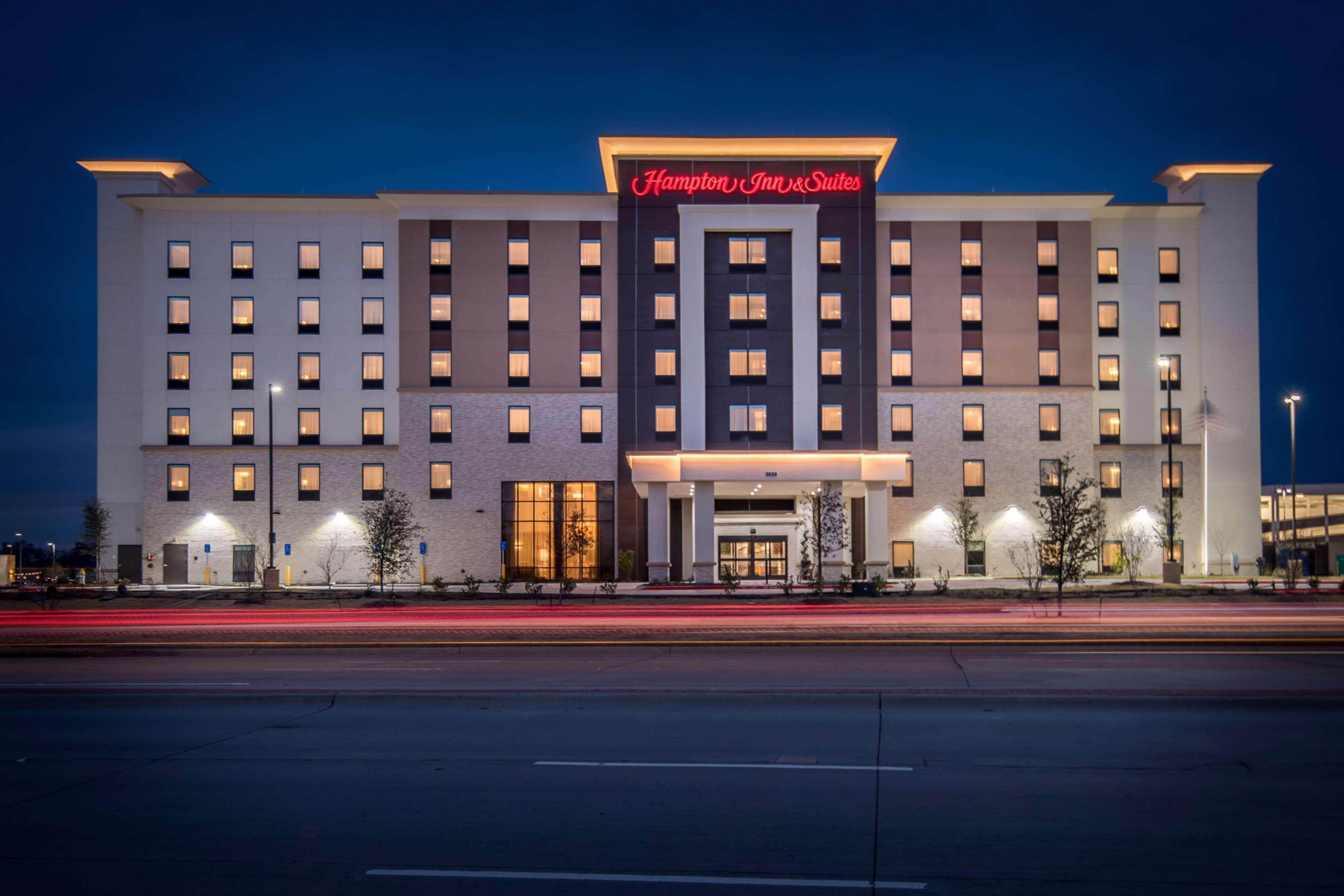 Hampton Inn & Suites Dallas-The Colony Exterior photo